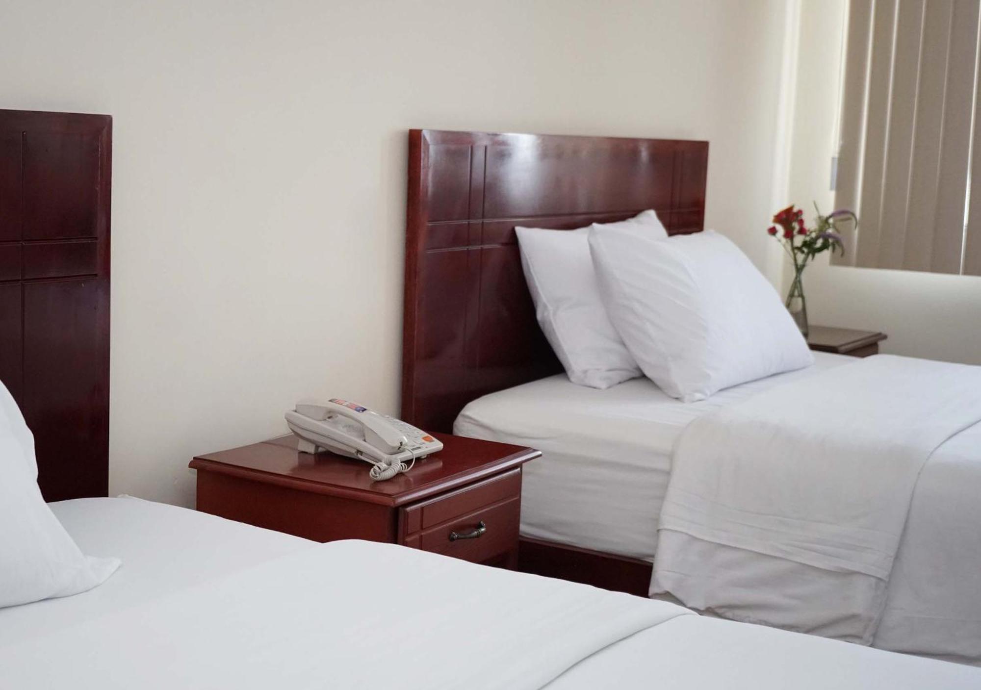 Hotel Lottus Кито Стая снимка