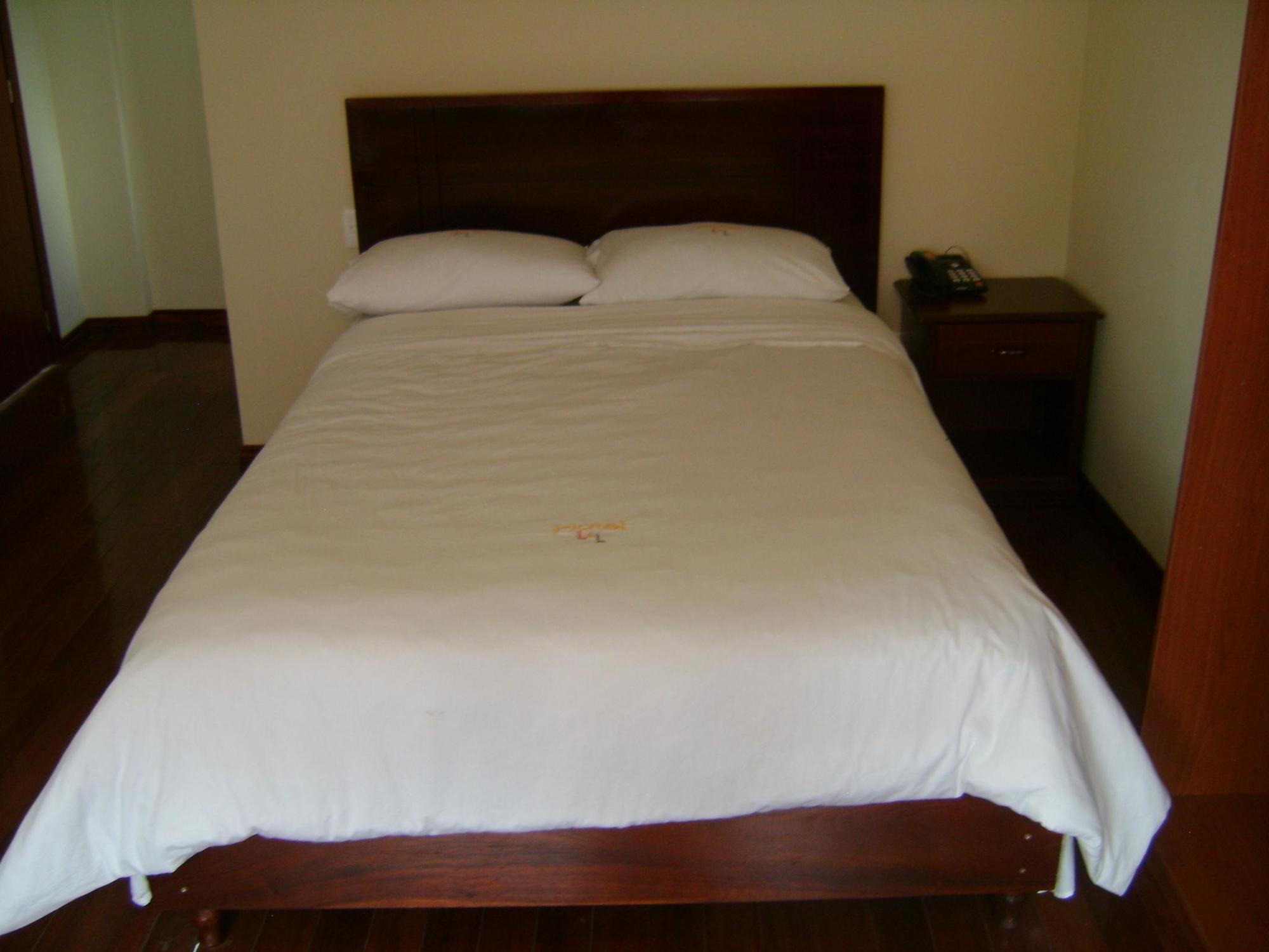 Hotel Lottus Кито Екстериор снимка