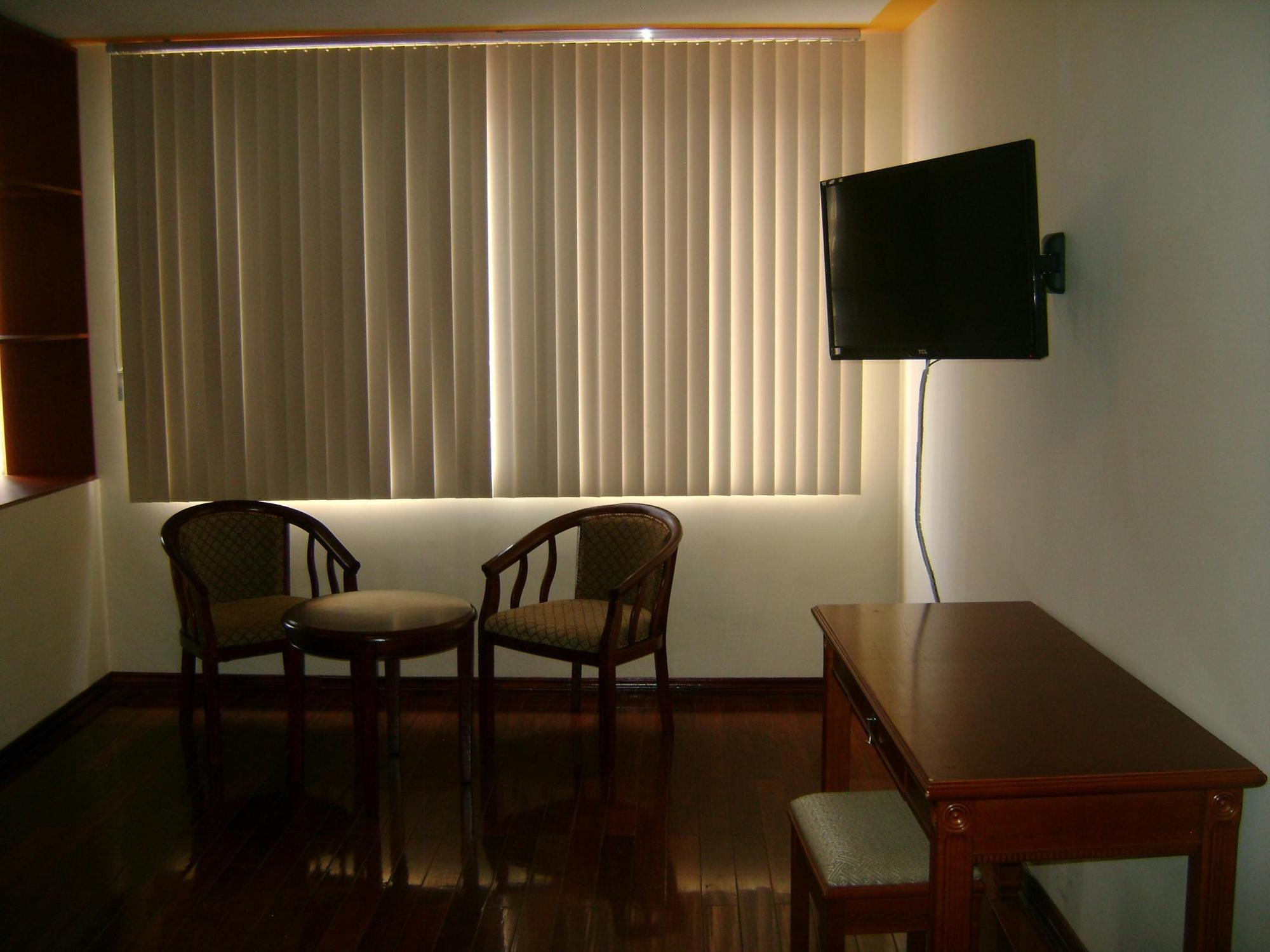 Hotel Lottus Кито Екстериор снимка