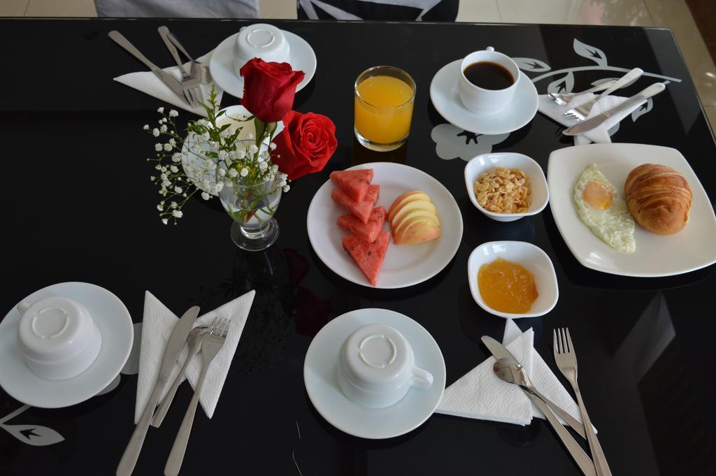Hotel Lottus Кито Екстериор снимка